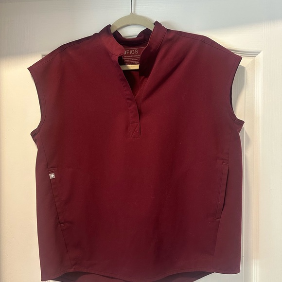 Figs Rafaela Oversized Scrub Top Burgundy - Picture 1 of 4